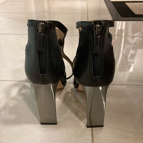 BCBG Size 7 Gladiator Heels - Picture 4 of 5